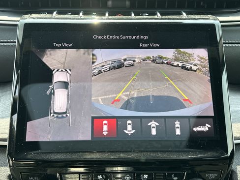 Used 2024 Jeep Grand Cherokee L Limited w/ Luxury Tech Group II image 33