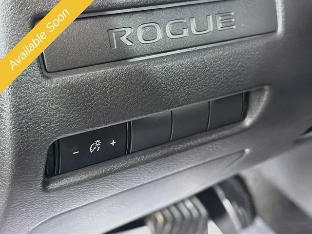 Used 2022 Nissan Rogue S AWD/4WD image 10