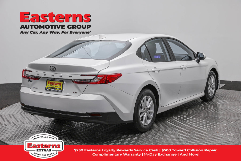 Used 2025 Toyota Camry LE FWD image 6