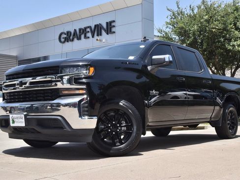 Used 2021 Chevrolet Silverado 1500 LT w/ LPO, Dark Essentials Package RWD image 2