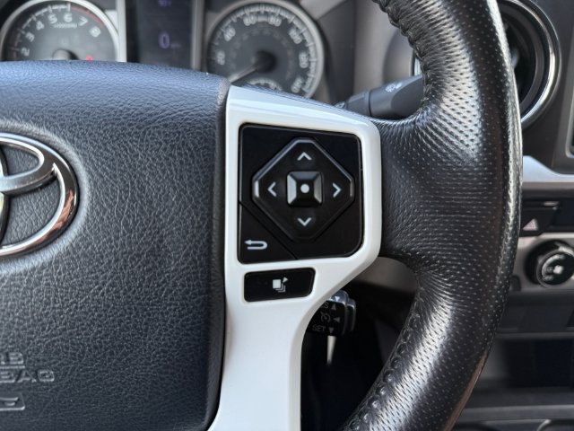 Used 2017 Toyota Tacoma SR5 w/ Tow Package AWD/4WD image 19