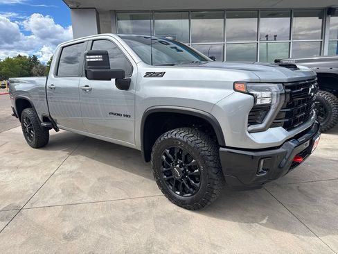 Used 2025 Chevrolet Silverado 2500 LT w/ Trail Boss Package AWD/4WD image 7