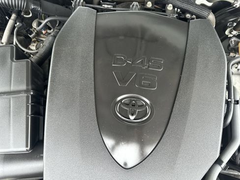 Used 2018 Toyota Tacoma SR5 image 22