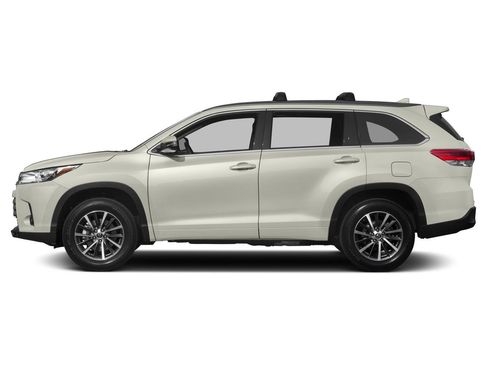 Used 2019 Toyota Highlander XLE image 3
