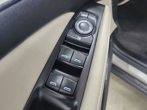 Used 2019 Buick Enclave Essence image 22