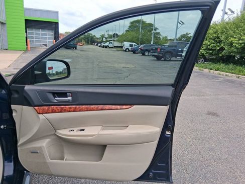 Used 2012 Subaru Legacy 2.5i Limited AWD/4WD image 12