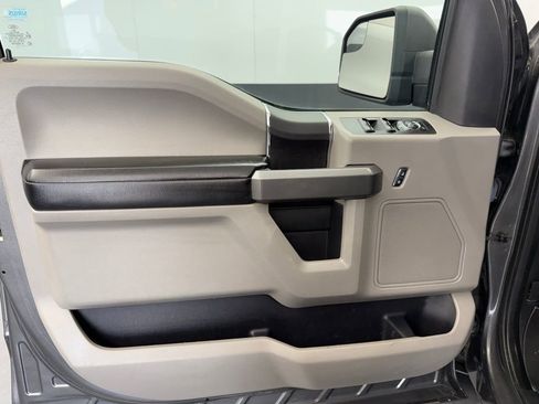 Used 2017 Ford F150 XLT image 24