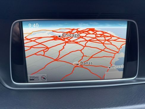 Used 2014 Mercedes-Benz E 350 Sedan image 25