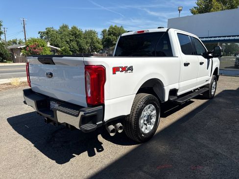 Used 2023 Ford F250 XLT w/ FX4 Off-Road Package AWD/4WD image 5
