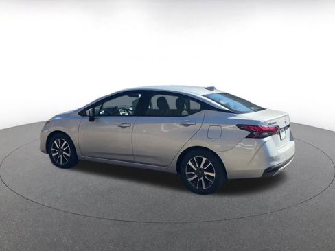 Used 2025 Nissan Versa SV image 10