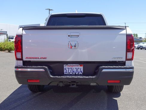Used 2017 Honda Ridgeline RTL image 6