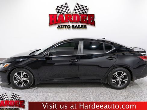 Used 2020 Nissan Sentra SV image 1