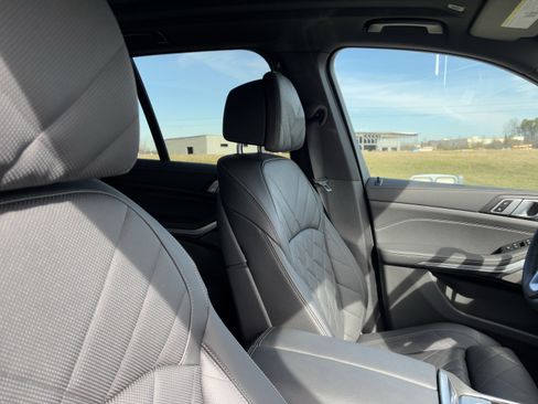 Certified 2024 BMW X5 xDrive40i w/ Premium Package image 35