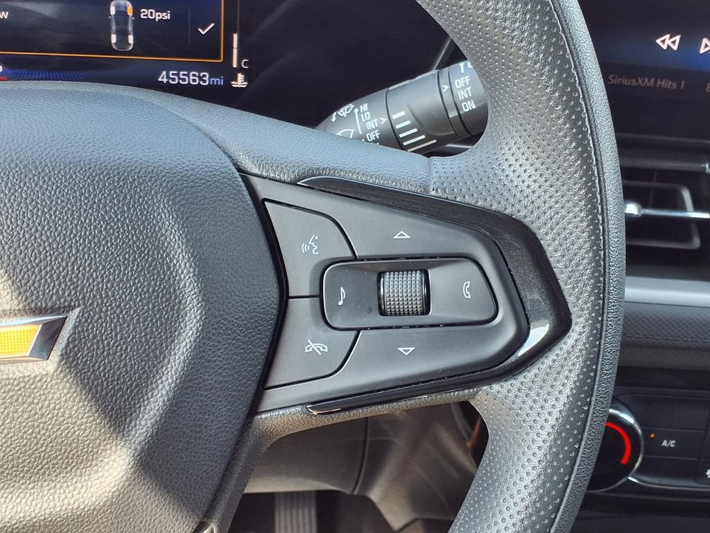 Used 2025 Chevrolet TrailBlazer LT FWD image 17