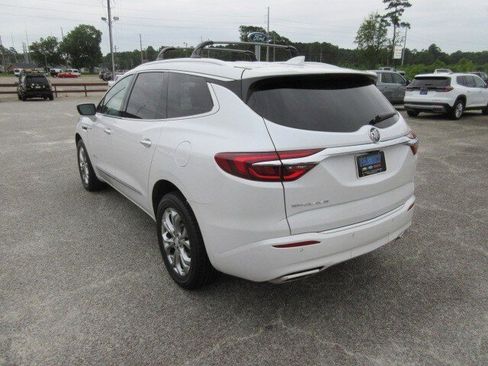 Used 2021 Buick Enclave Avenir w/ Avenir Technology Package FWD image 7