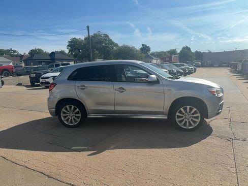 Used 2011 Mitsubishi Outlander Sport SE AWD/4WD image 5