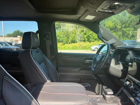 Used 2023 GMC Sierra 1500 AT4X w/ AT4X AEV Edition AWD/4WD image 14