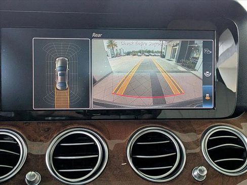 Used 2018 Mercedes-Benz E 300 image 14