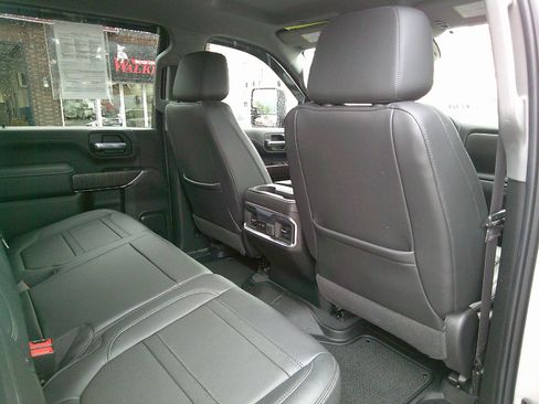 Used 2022 GMC Sierra 3500 Denali w/ Technology Package image 10