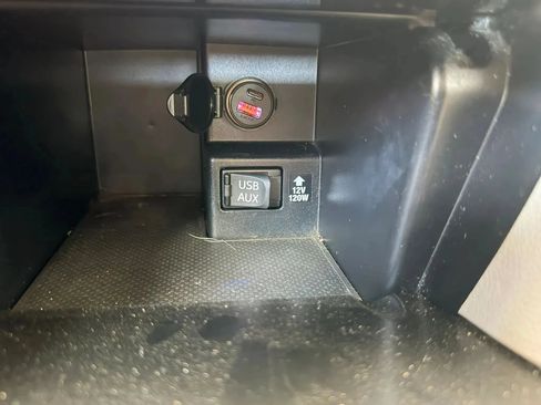 Used 2014 Toyota Camry FWD image 14