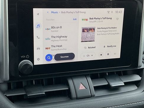 Used 2025 Toyota RAV4 XLE image 31