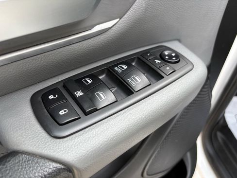 Used 2020 RAM 1500 Big Horn AWD/4WD image 36