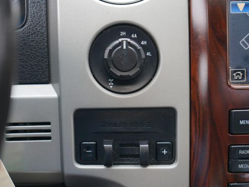 Used 2012 Ford F150 Lariat w/ Lariat Chrome Pkg AWD/4WD image 24