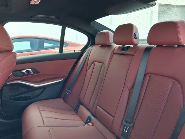 New 2026 BMW 330i Sedan w/ M Sport Package RWD image 27
