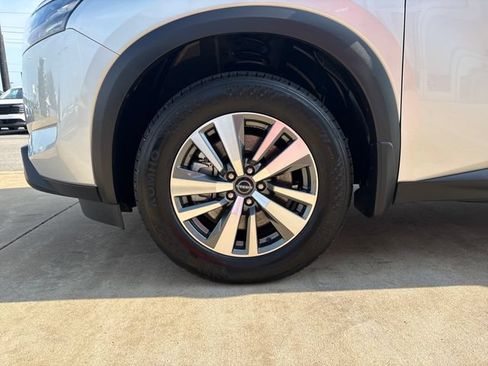 Certified 2025 Nissan Pathfinder SL AWD/4WD image 27
