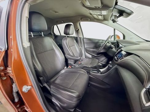 Used 2019 Chevrolet Trax LT w/ Driver Confidence Package image 27