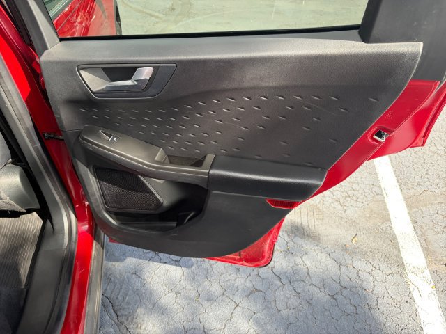 Used 2020 Ford Escape SE Sport AWD/4WD image 9