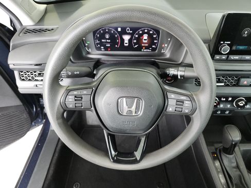 Used 2024 Honda Accord EX image 11
