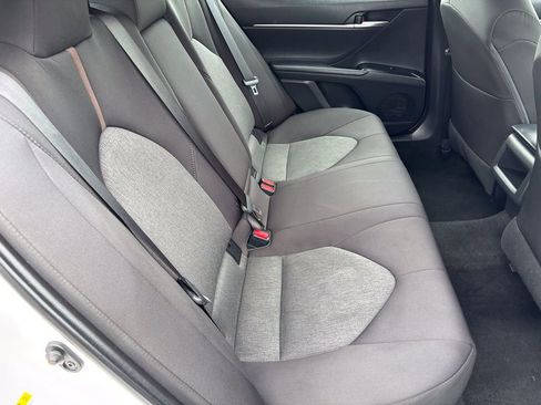 Used 2018 Toyota Camry LE FWD image 37