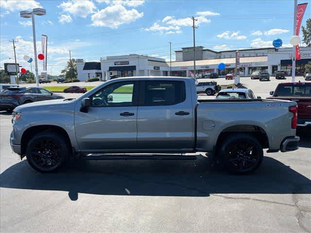Used 2023 Chevrolet Silverado 1500 Custom AWD/4WD image 7