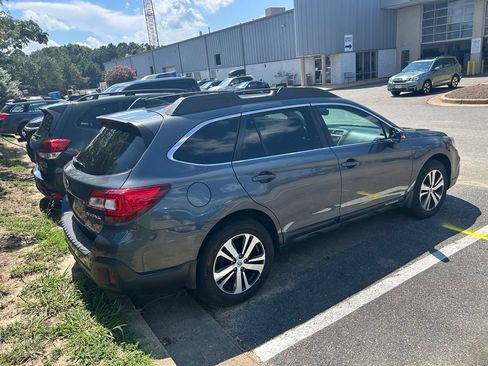 Used 2019 Subaru Outback 2.5i Limited w/ Popular Package #2 AWD/4WD image 3