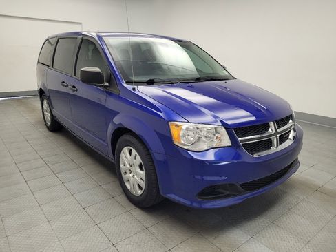 Used 2019 Dodge Grand Caravan SE FWD image 13