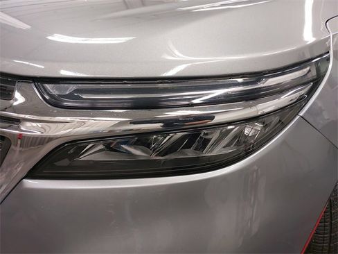 Used 2024 Chevrolet Equinox LT w/ Driver Convenience Package image 29