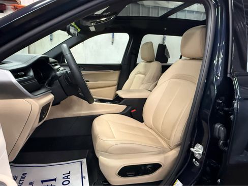 Used 2024 Jeep Grand Cherokee L Limited w/ Trailer Tow Package image 28