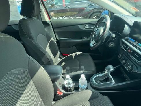 Certified 2021 Kia Forte LXS FWD image 6