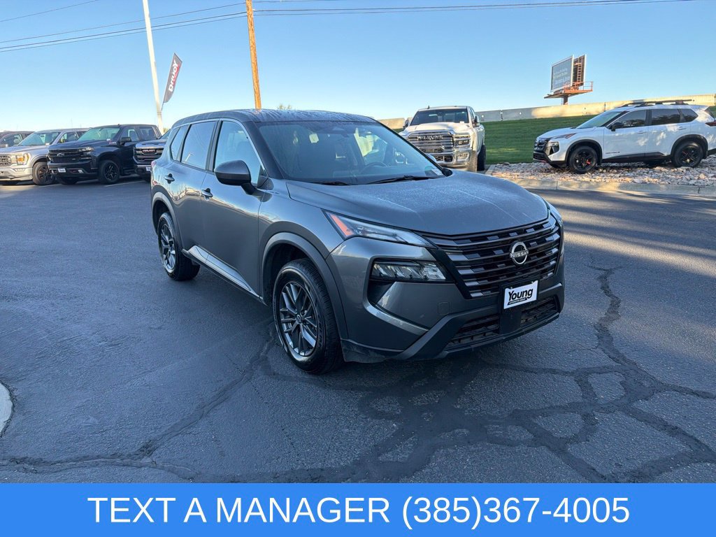 Used 2026 Nissan Rogue SV AWD/4WD image 1