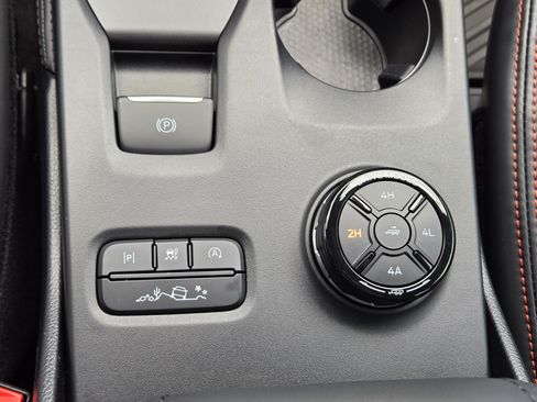 Certified 2025 Ford Ranger Raptor AWD/4WD image 31