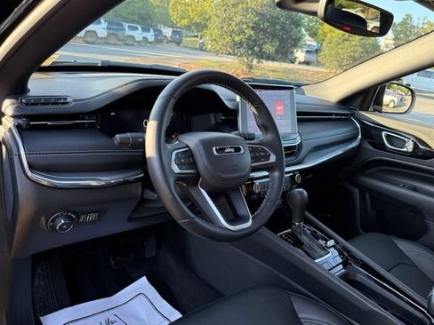 Used 2022 Jeep Compass High Altitude AWD/4WD image 16