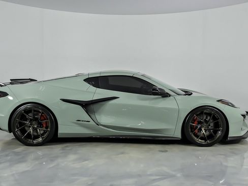 Used 2024 Chevrolet Corvette Z06 w/ Stealth Interior Trim Package RWD image 14