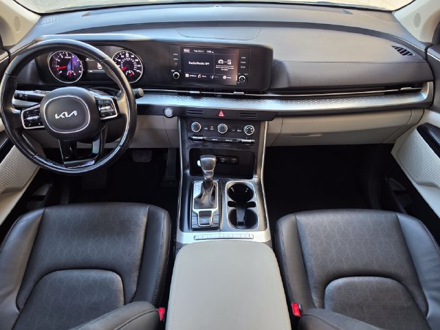 Used 2022 Kia Carnival LX FWD image 33