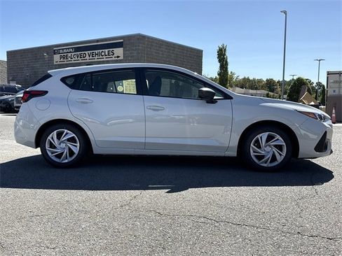 New 2025 Subaru Impreza 2.0i image 2