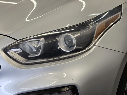 Used 2020 Kia Forte LXS FWD image 8