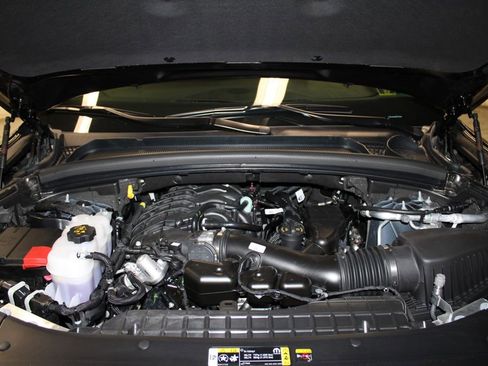 New 2025 Jeep Grand Cherokee L Altitude image 38