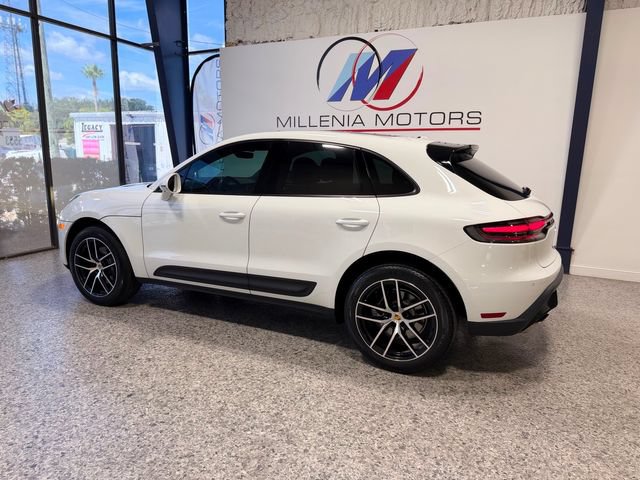 Used 2022 Porsche Macan AWD/4WD image 2
