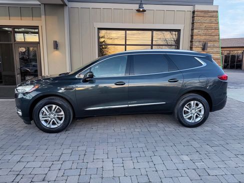 Used 2018 Buick Enclave Essence image 21