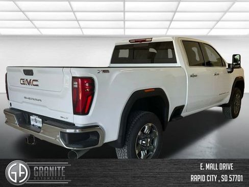New 2025 GMC Sierra 3500 SLT AWD/4WD image 4